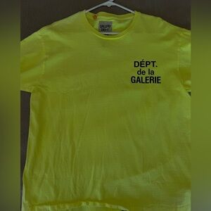 Gallery Dpt. Highlighter yellow T shirt